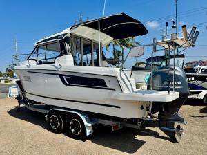 Jeanneau 695 Merry Fisher