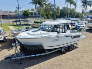 Jeanneau 695 Merry Fisher